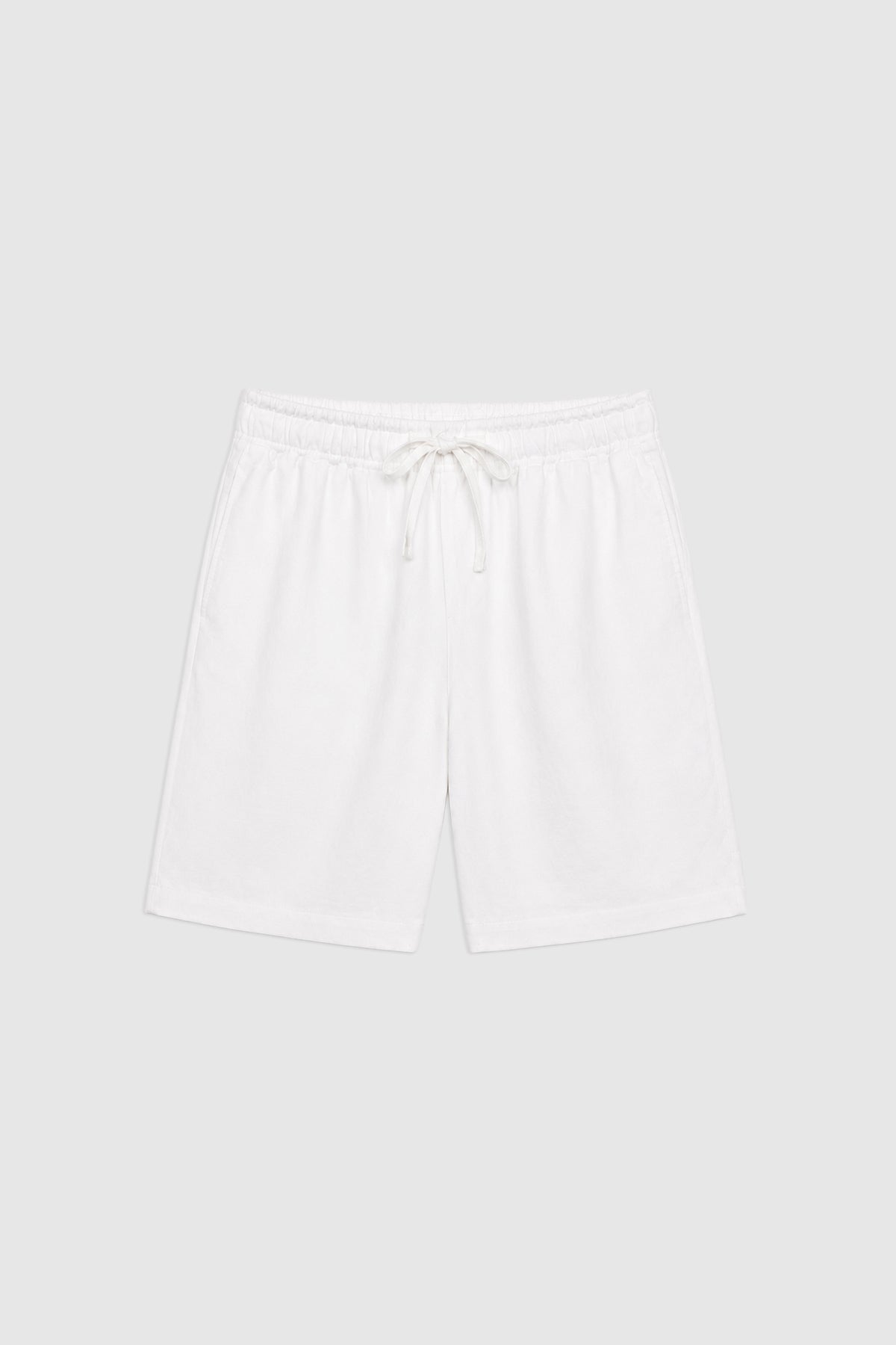 Relaxed Linen Bermuda.