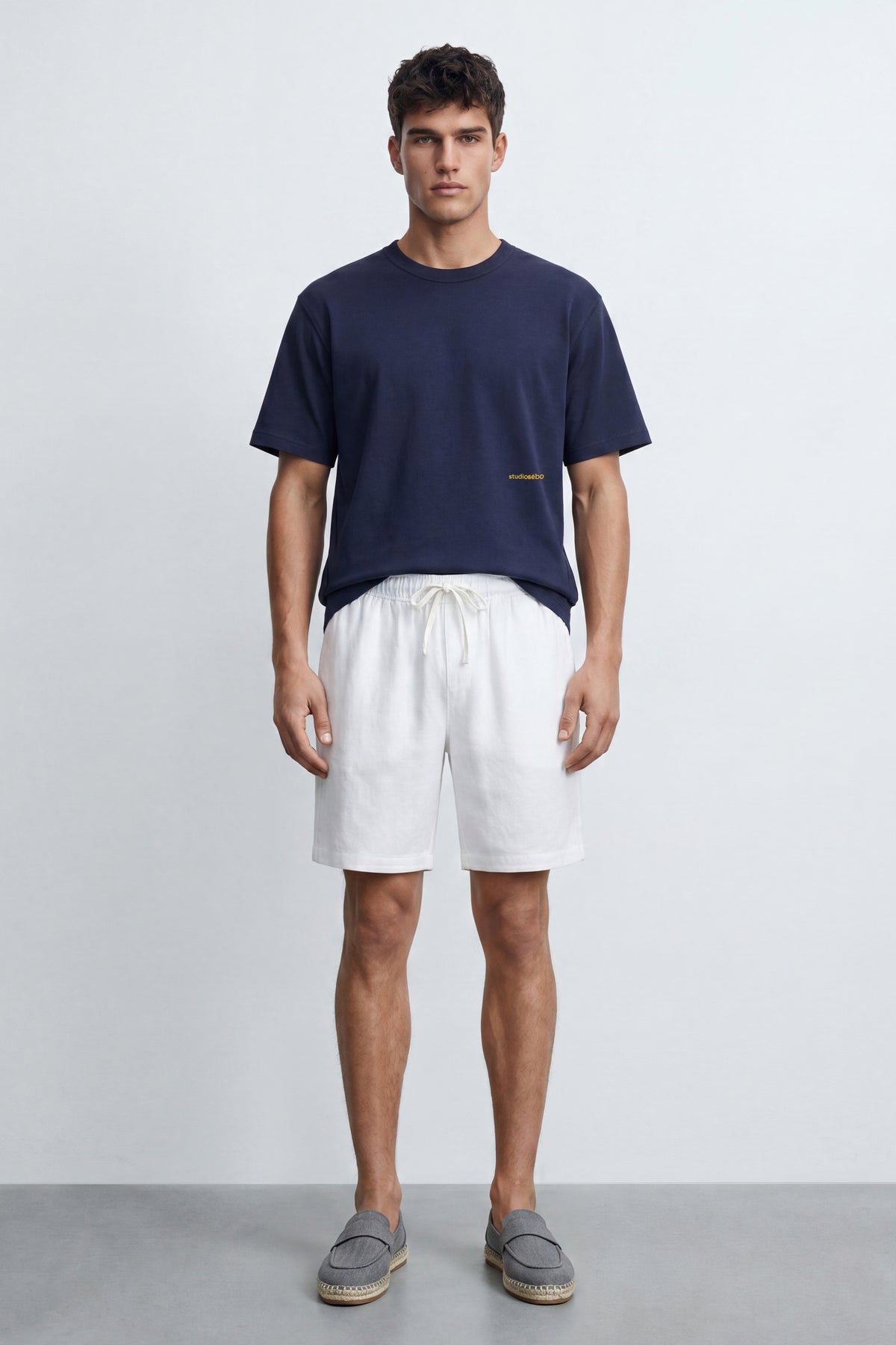 Relaxed Linen Bermuda.