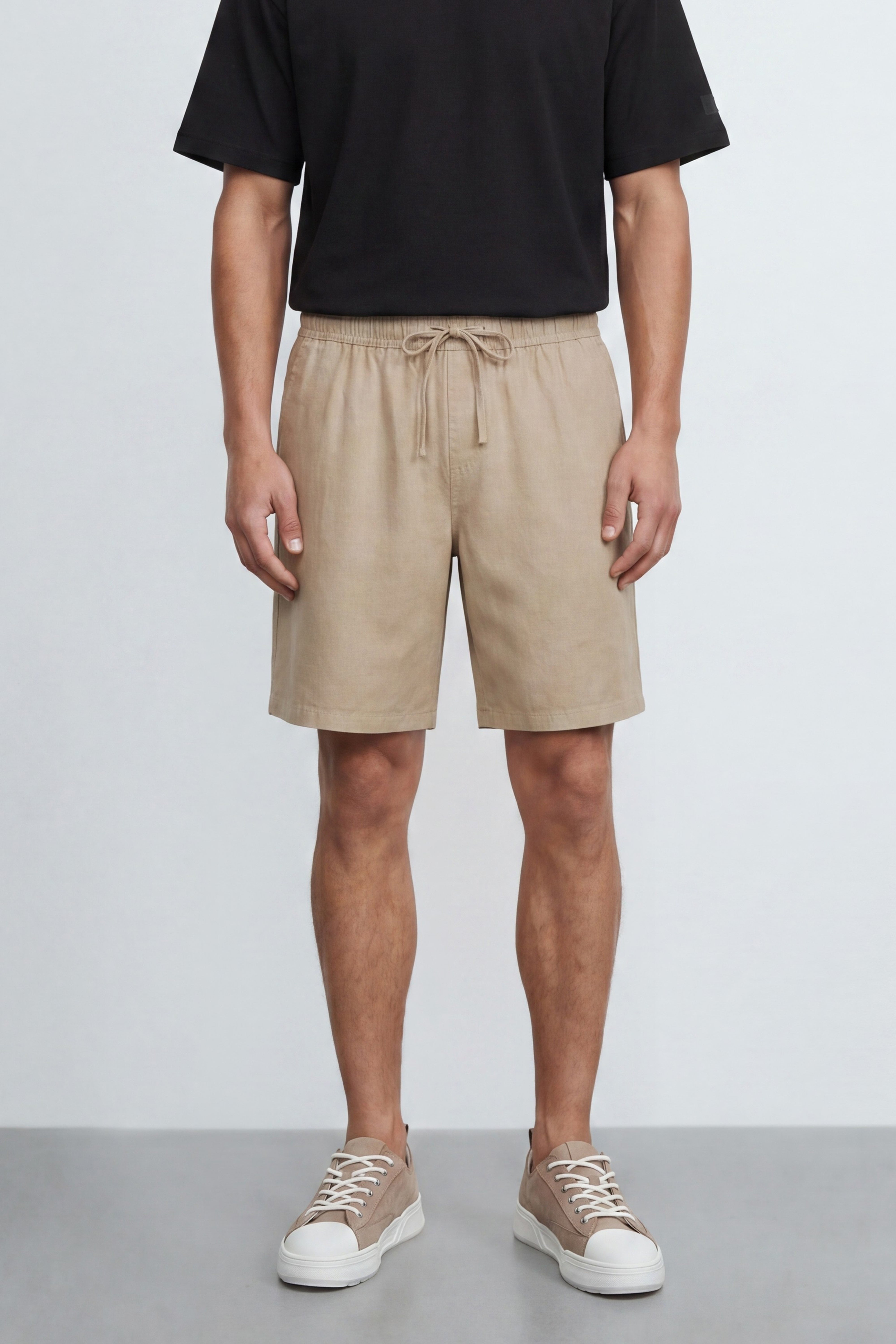 Relaxed Linen Bermuda.