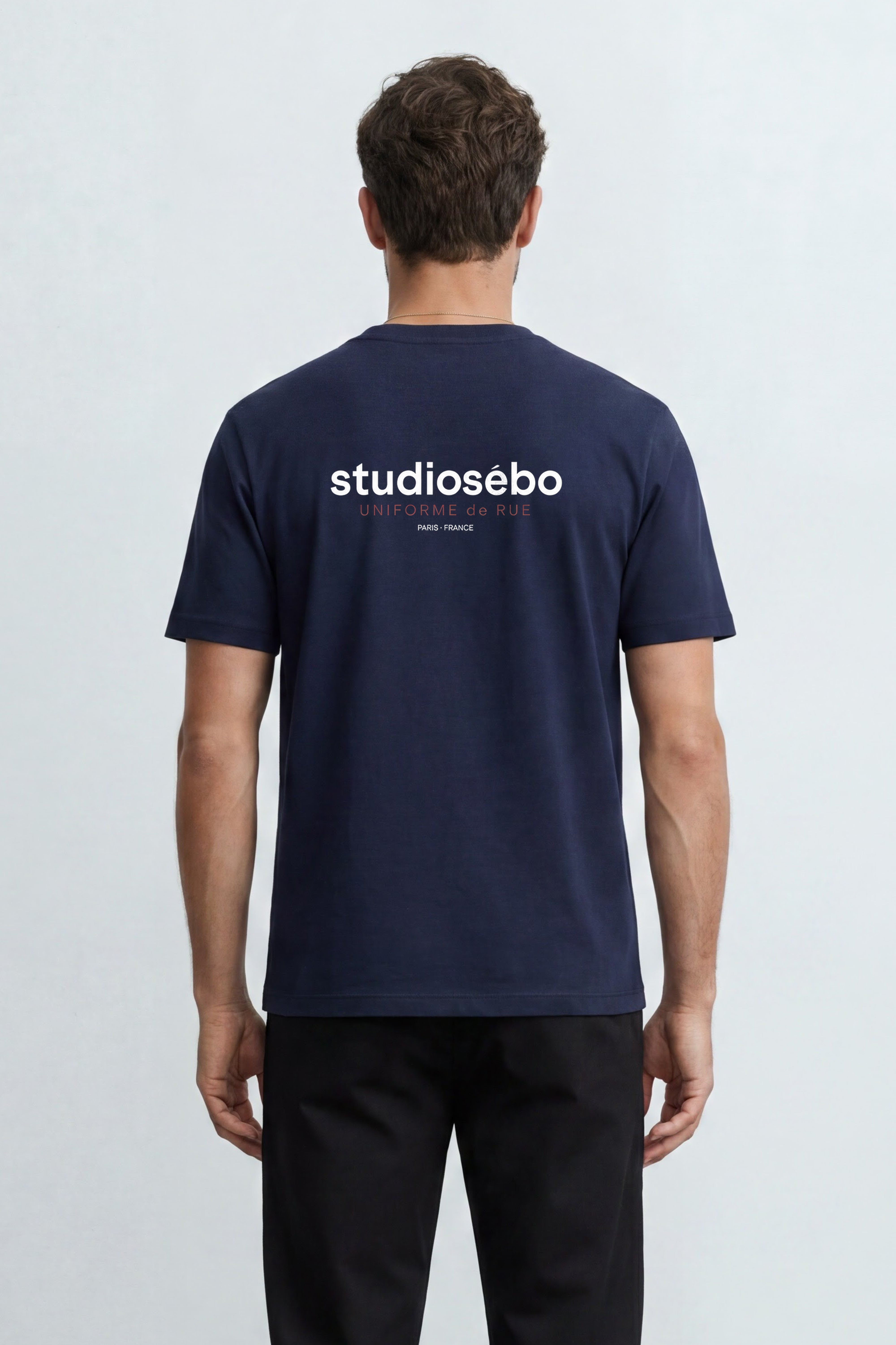 טי־שירט Studio Signature