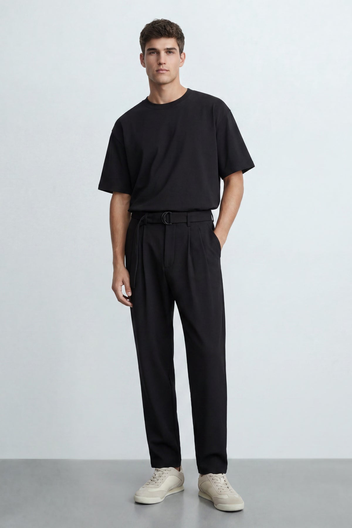 Carrot Fit Trousers