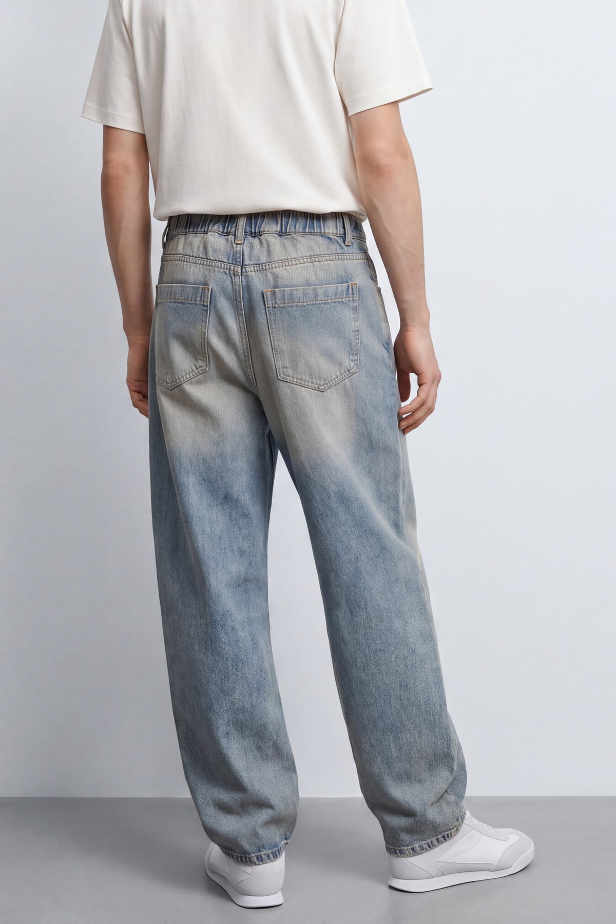 Balloon Fit Jeans