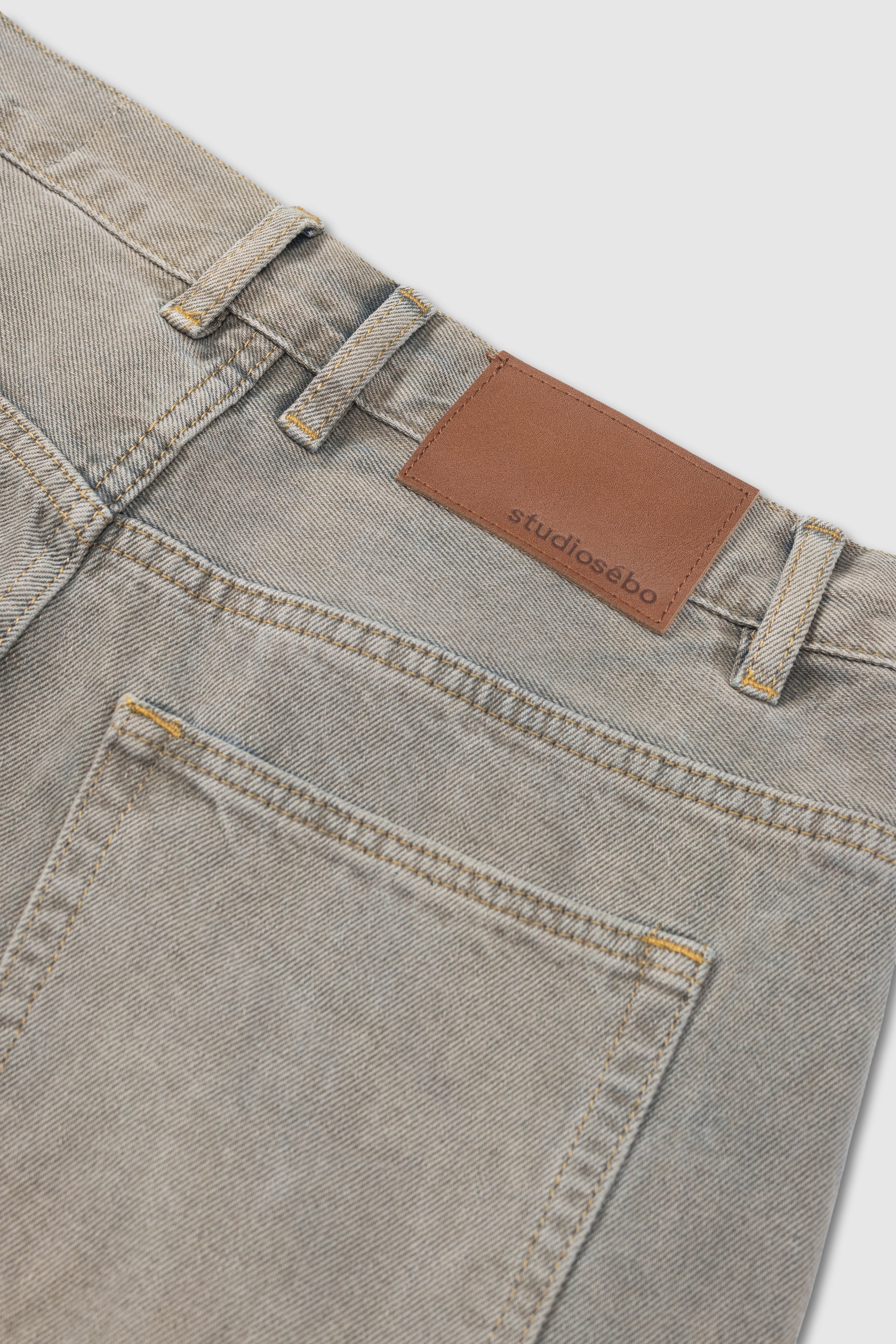Relaxed Fit Jeans