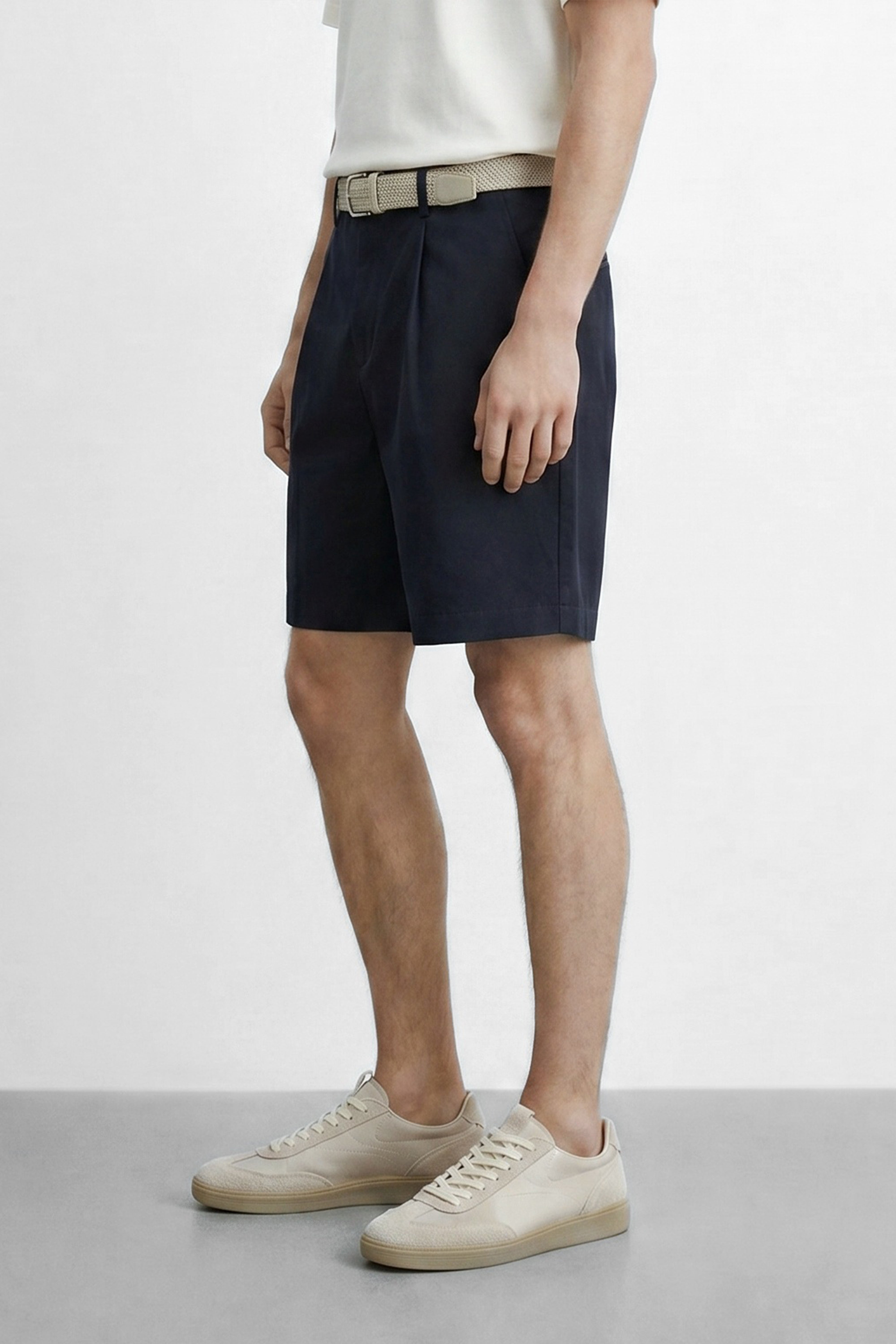 Slim Fit Linen Blend Bermuda