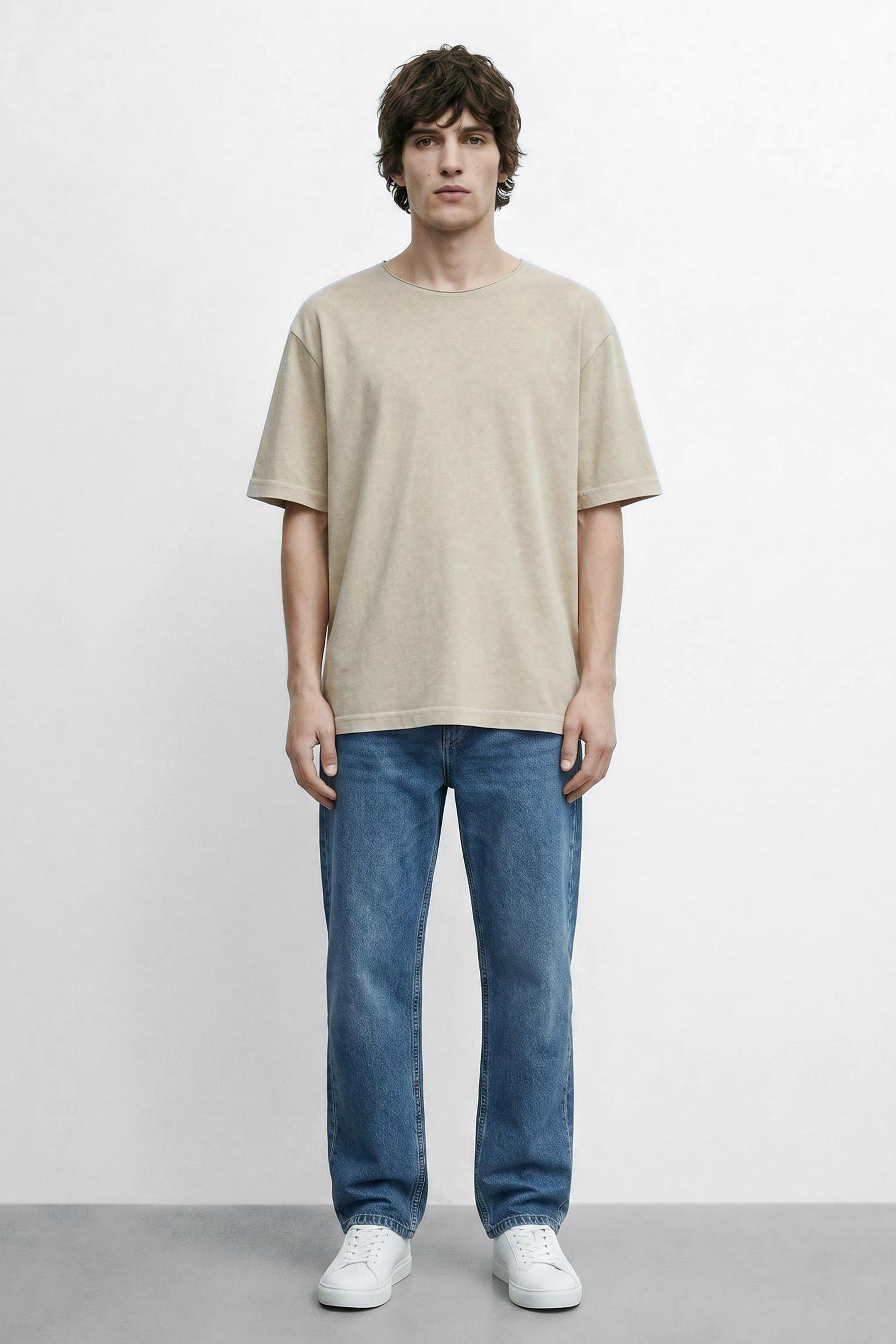 Mid Fit Linen Blend T-Shirt