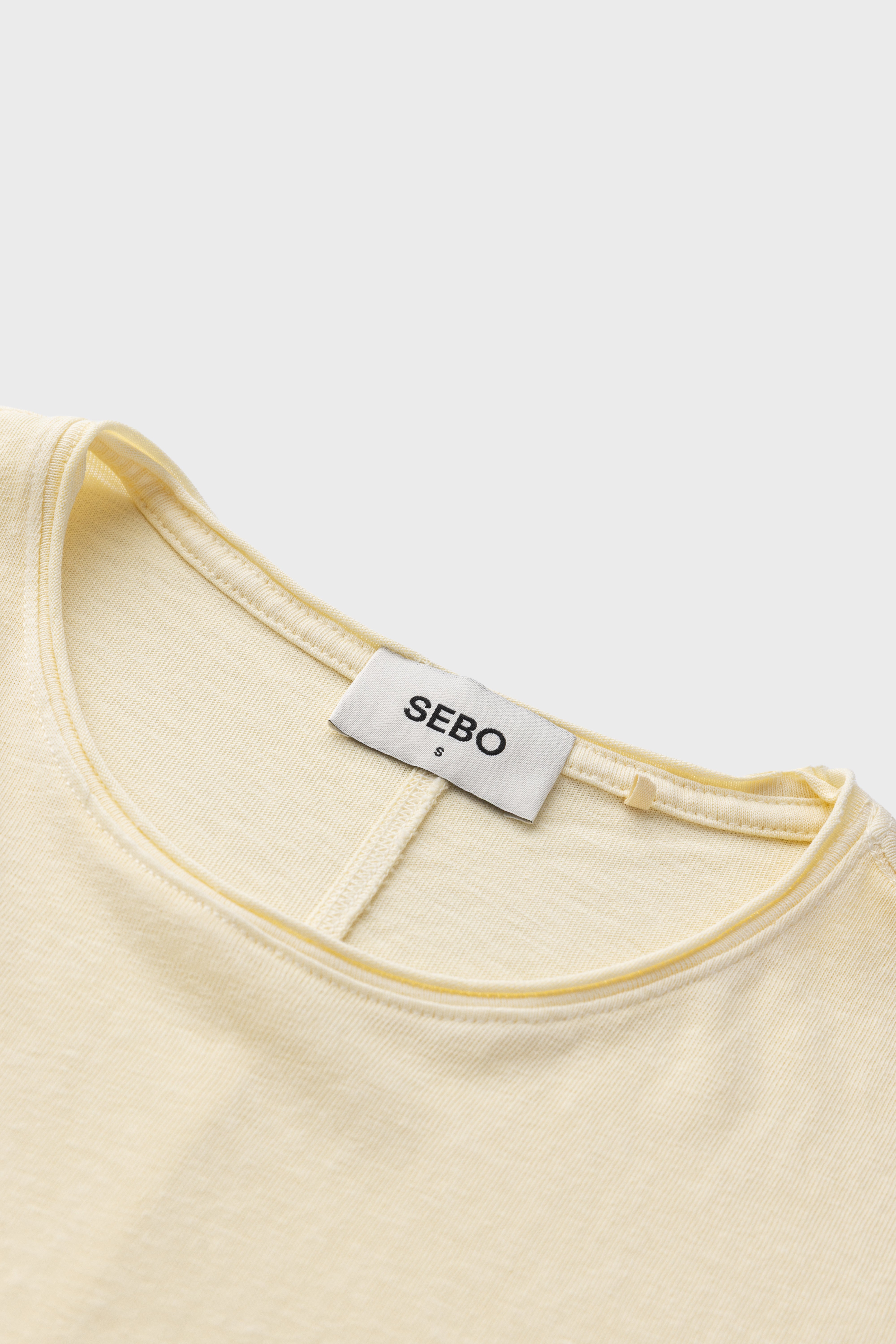 Mid Fit Linen Blend T-Shirt