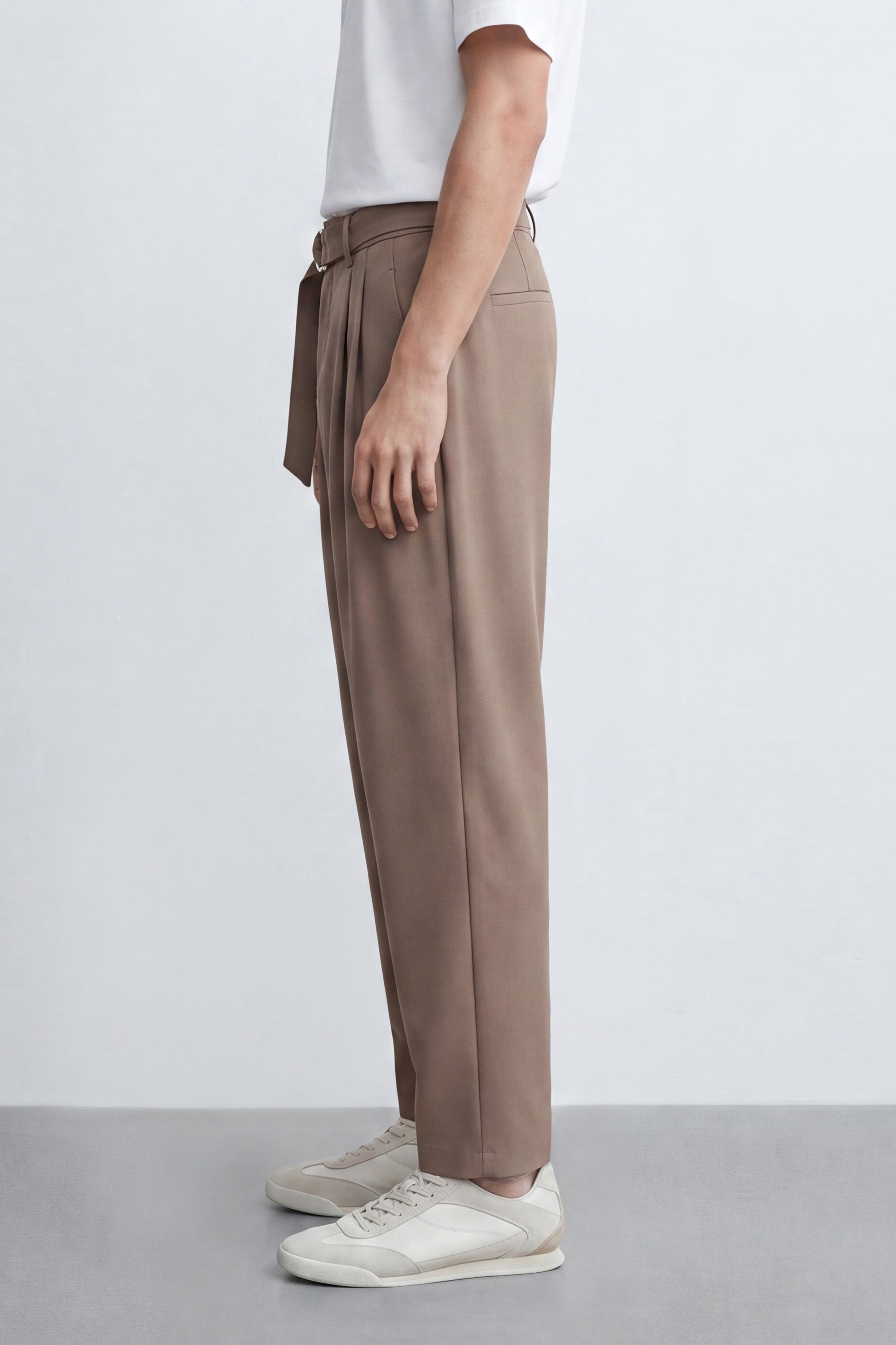 Carrot Fit Trousers