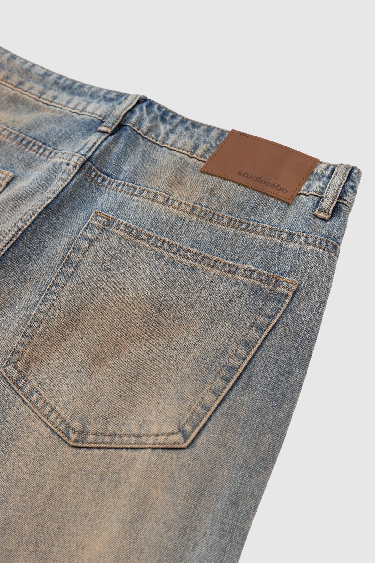 Relaxed Fit Jeans