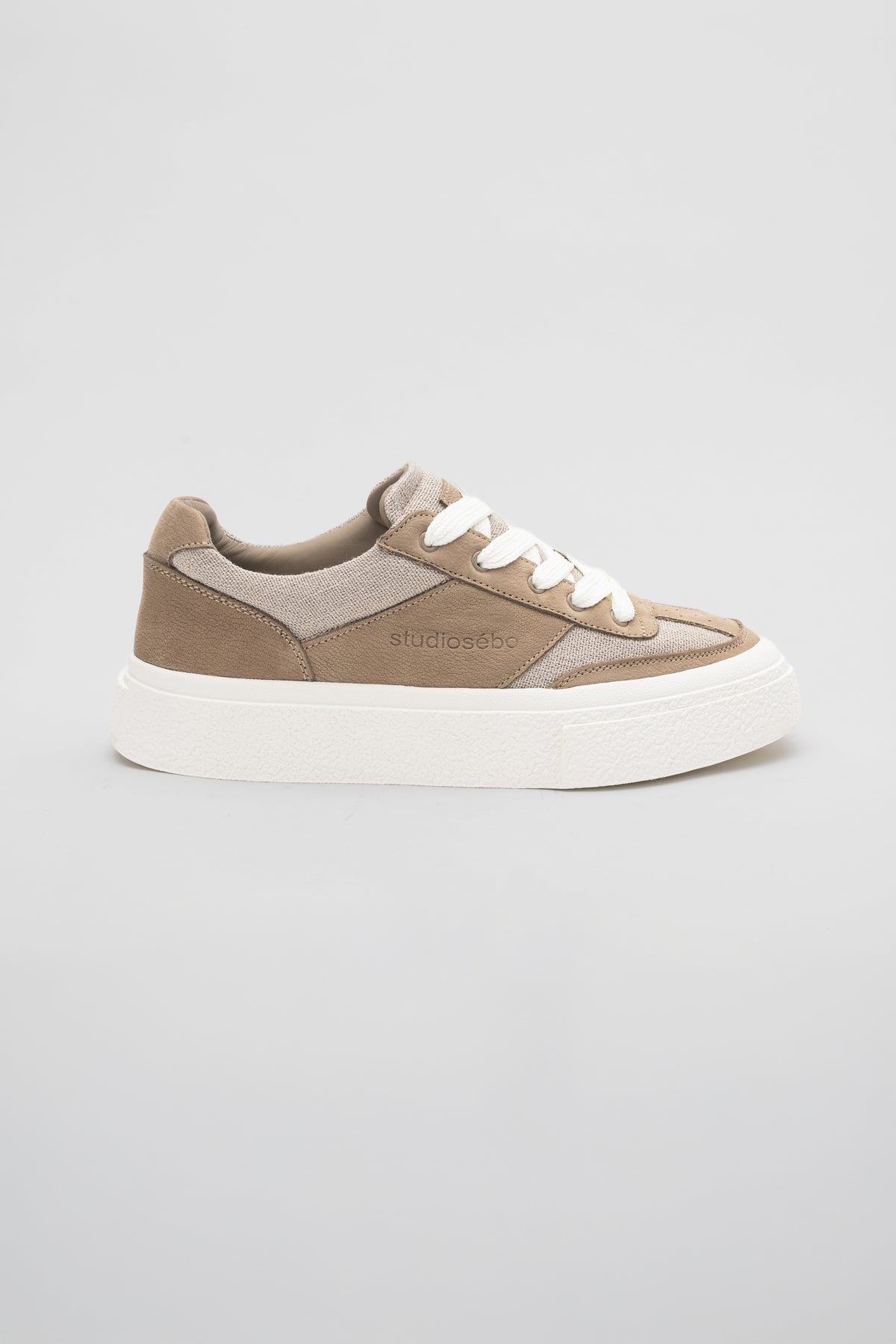 Street Fashion Sneakers