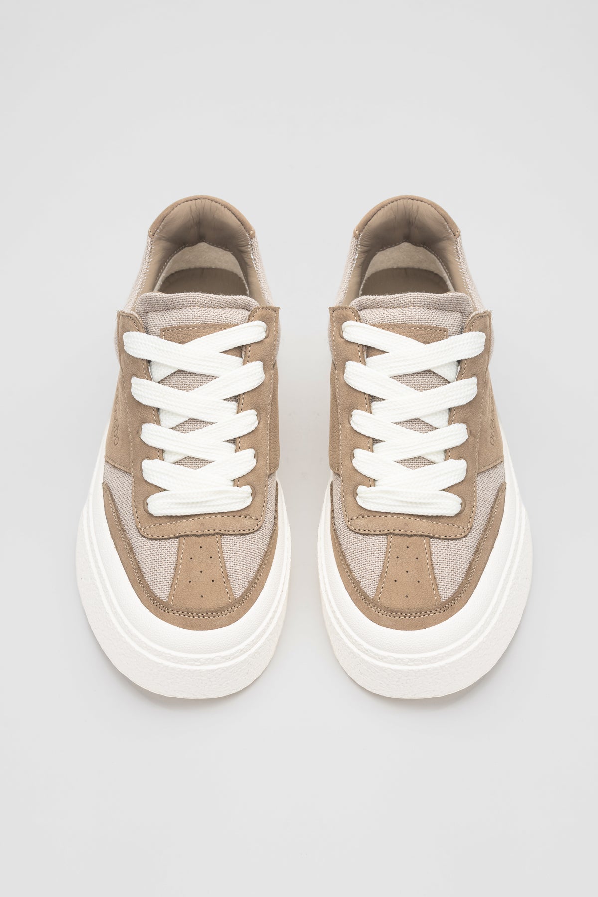 Street Fashion Sneakers
